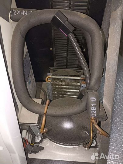 Автомобильный компрессорный холодильник WV