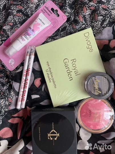 Набор новой косметики