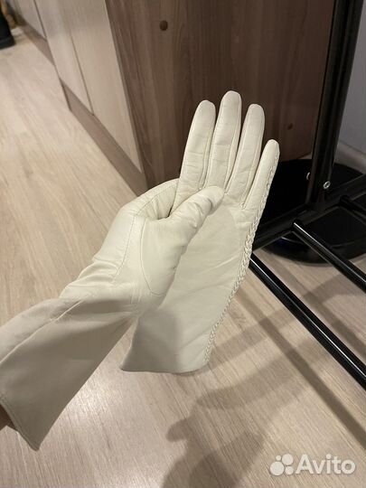 Перчатки весенние кожаные женские 7,5 белые