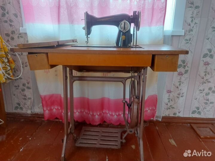 Швейная машинка бу