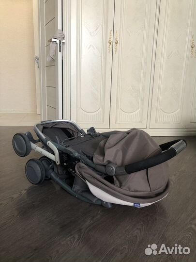 Прогулочная коляска chicco
