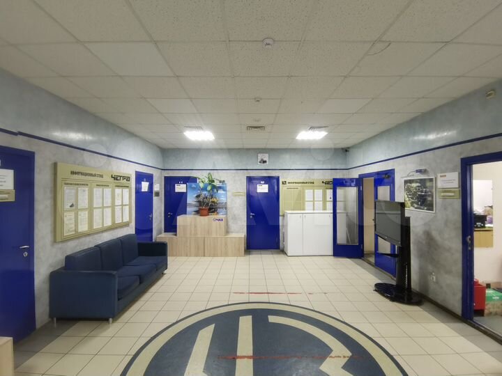 Здание, 1951.1 м²