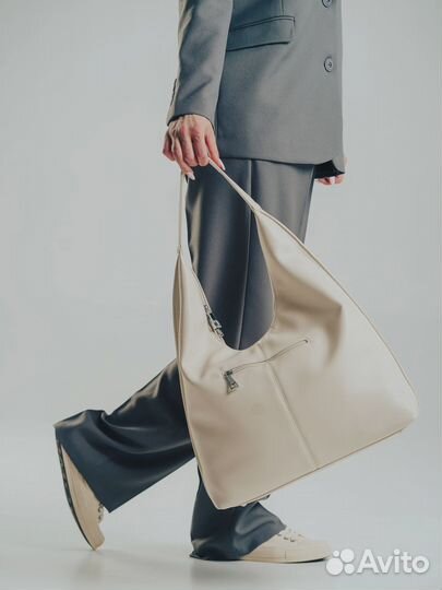 Сумка хобо бежевая