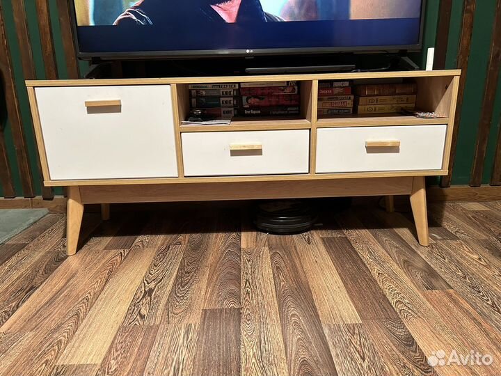 Тумба под телевизор