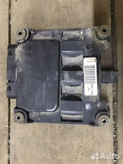 Блок электронный Volkswagen Golf 5