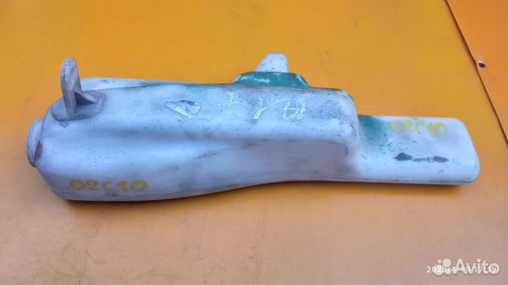 Бачок расширительный для Mitsubishi Carisma