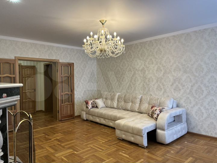 3-к. квартира, 105,8 м², 3/9 эт.