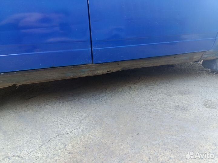 ВАЗ 2107 1.6 МТ, 2003, битый, 100 000 км