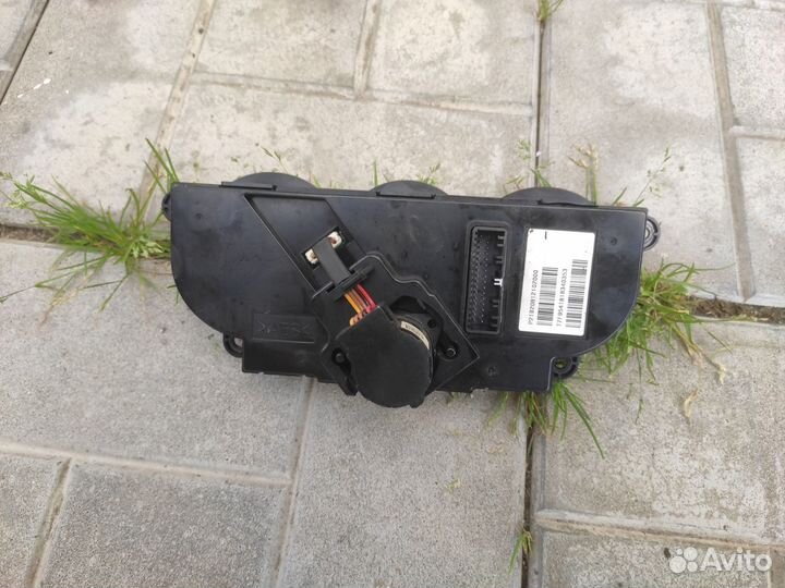 Блок управления климатической установкой Datsun