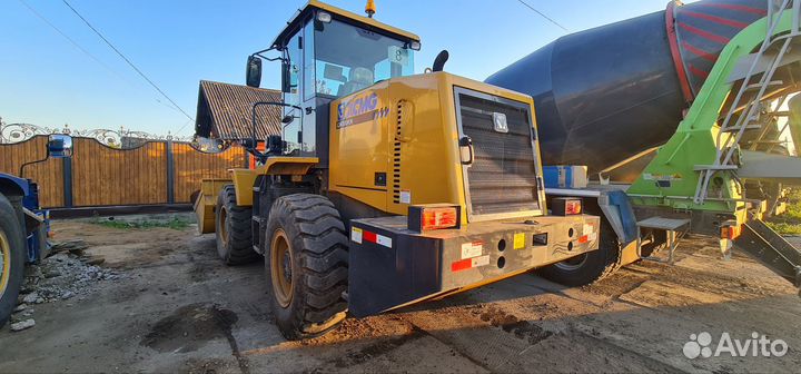 Погрузчик фронтальный