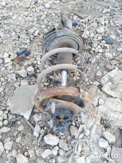 Амортизатор передний Mitsubishi Lancer X 2007-2015