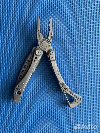 Мультитул leatherman skeletool