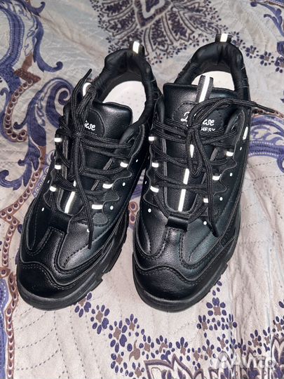 Кроссовки женские 39р новые