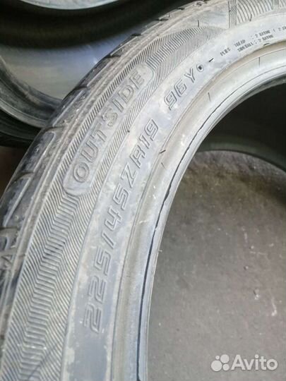 Falken Azenis FK453 225/45 R19