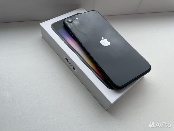 iPhone SE (2022), 64 ГБ
