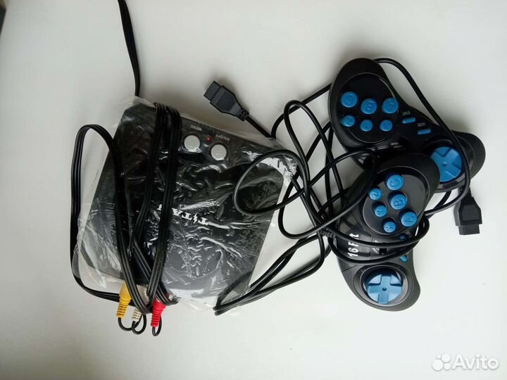 Игровая приставка Титан 500 игр новая