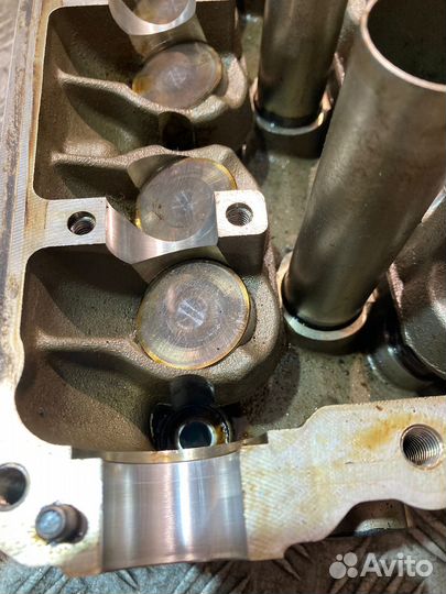 Б/У Б/У Головка блока цилиндров (ГБЦ), Mitsubishi