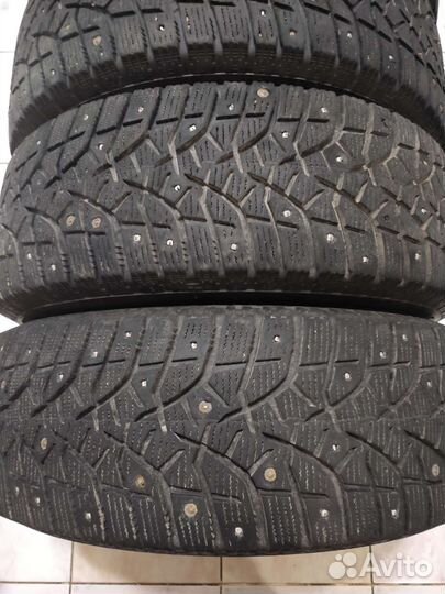 Bridgestone Blizzak Spike-02 205/65 R15 94T