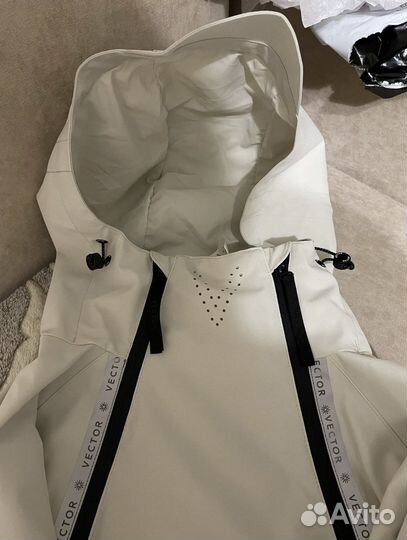 Горнолыжная куртка vector