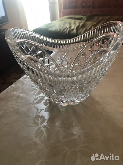 Хрустальная ваза