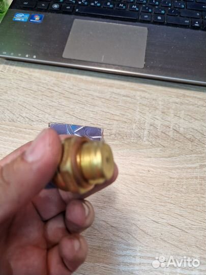 Датчик включения вентилятора Audi A4, A6, A8, 100