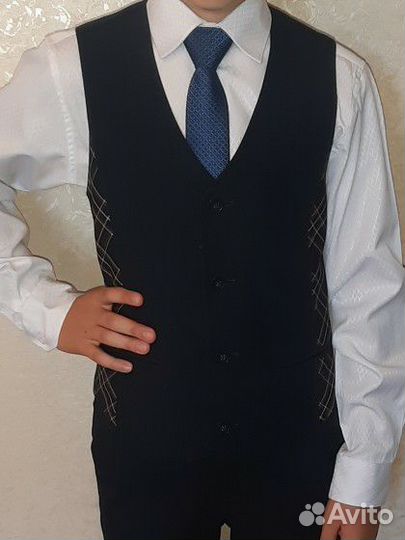 Жилетка для мальчика школьная 128