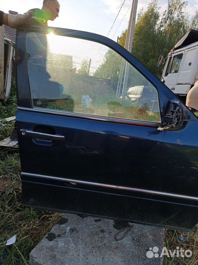 Дверь на Мерседес w202