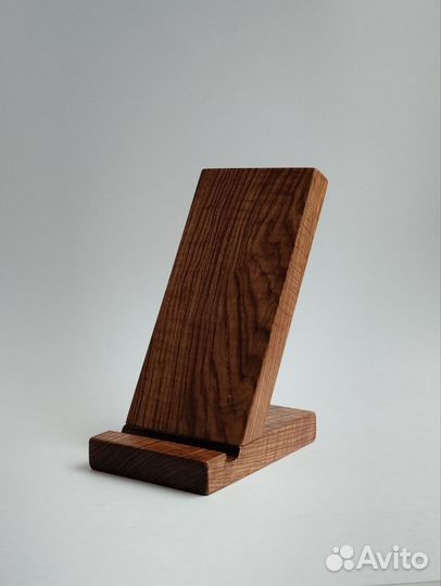 Подставка для телефона из дерева