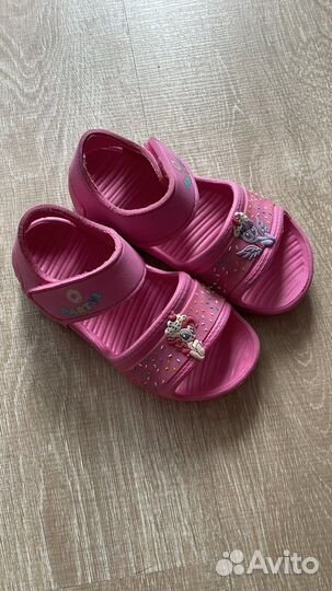 Шлепки для девочки