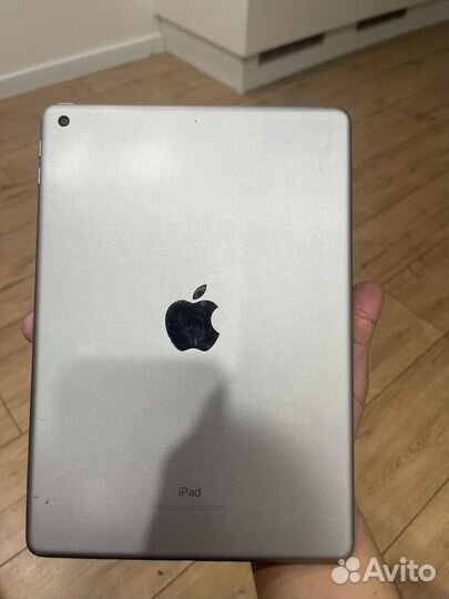 iPad 5 Space Gray 32 GB