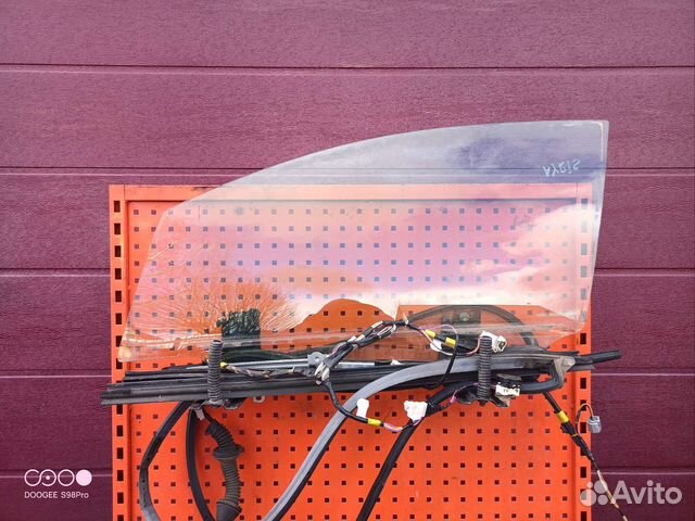 Стекло водителя Toyota auris