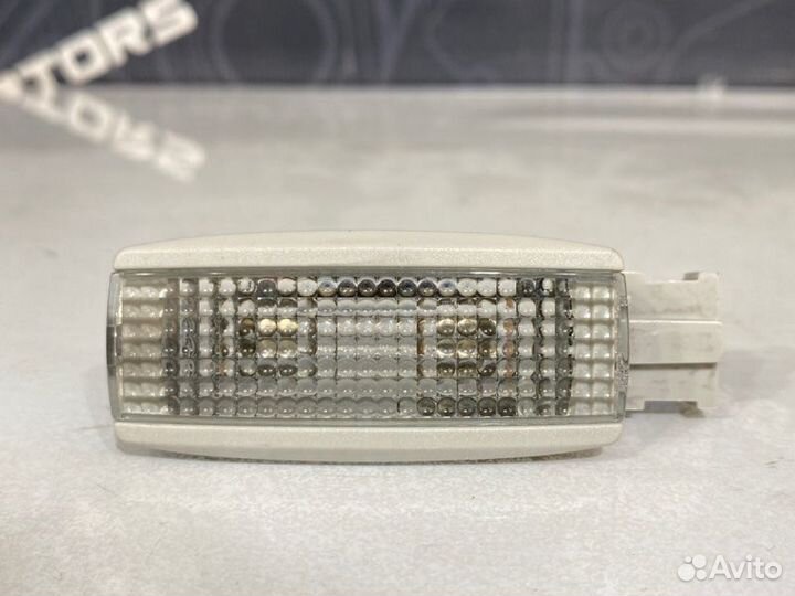 Плафон салона Volkswagen Passat Variant B5 AMX