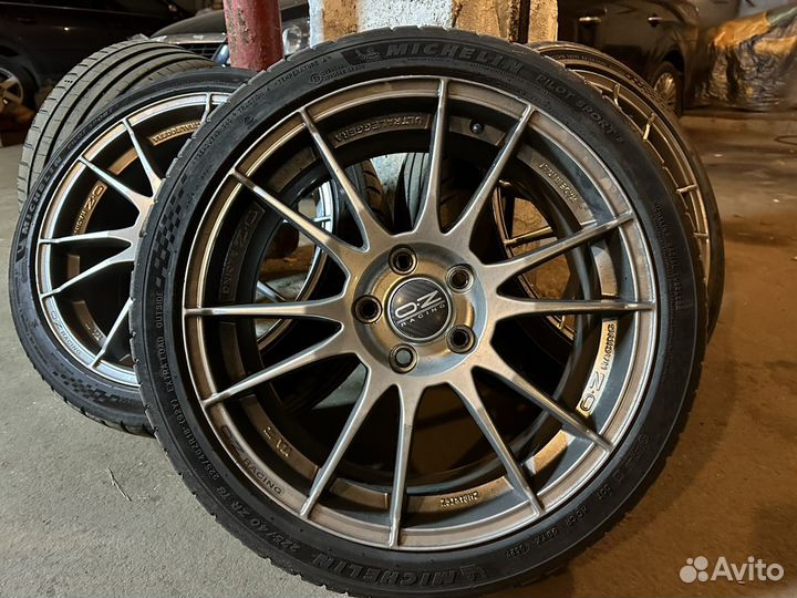 OZ Ultraleggera R18 Michelin Pilot Sport 5 225/40