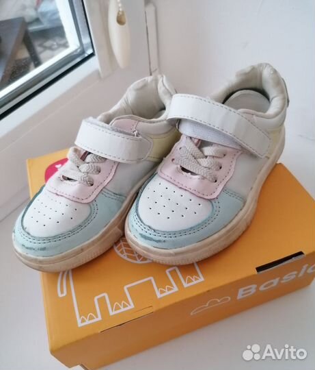 Кроссовки на девочку р. 25 и р. 27(26)