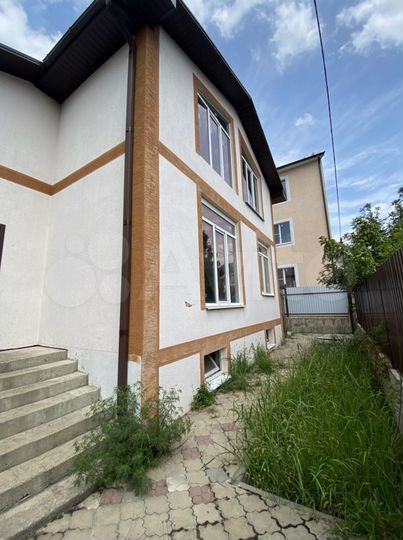 Дом 180 м² на участке 2 сот.