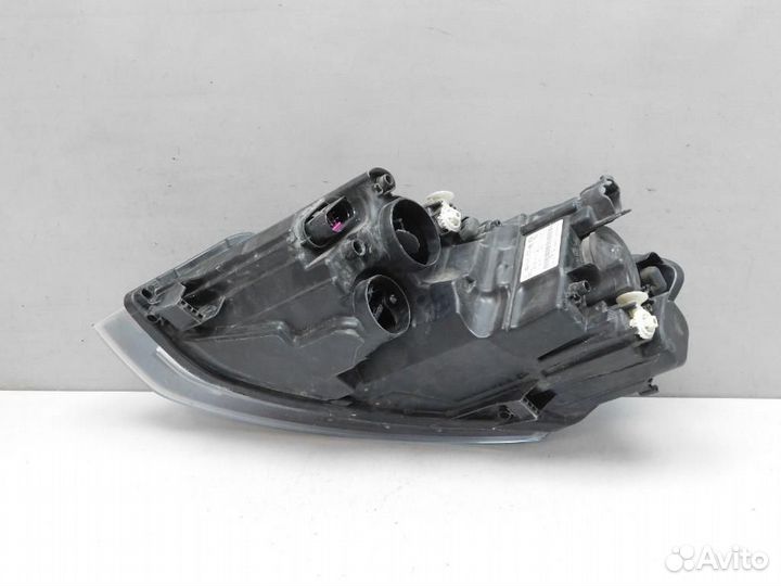 Фара правая Volkswagen Polo