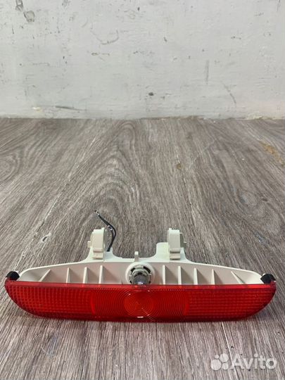 Стоп-сигнал крышки багажника задний Mazda 3