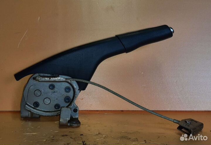 Рычаг стояночного тормоза Renault Clio III