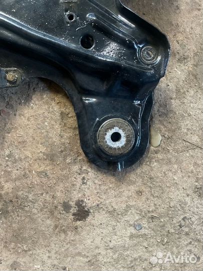 Подрамник Volkswagen Jetta AZJ 2001