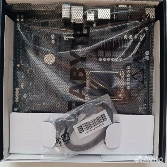 Материнская плата gigabyte B760M Новая