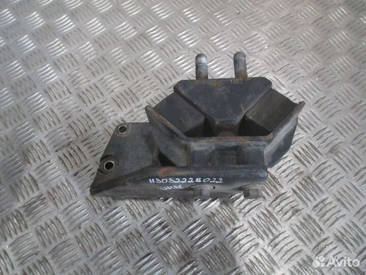 Кронштейн передней опоры двс правый (в сборе) кама