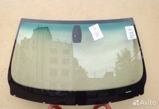 Стекло лобовое бмв Е90