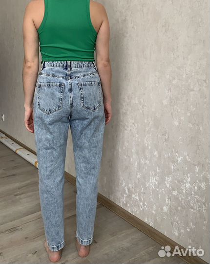 Джинсы на заышенной талии