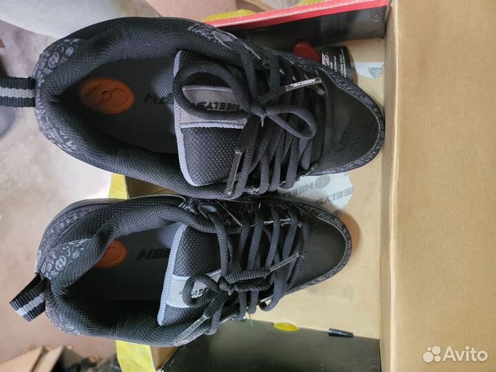 Heelys кроссовки с роликами 43 размер, почти новые