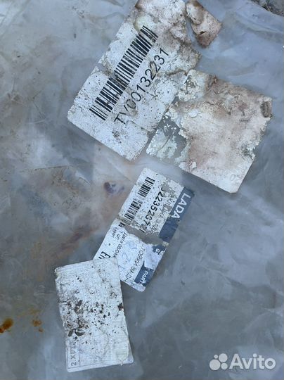 Накладка задней стойки LADA Xray комплект