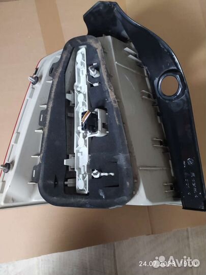 Фонарь задний правый opel zafira b