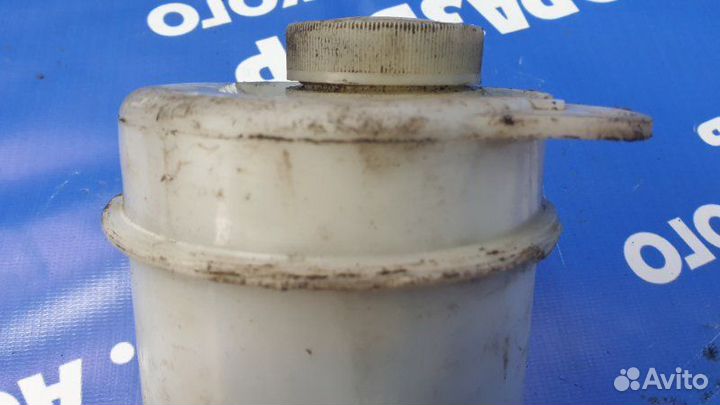 Бачок главного цилиндра сцепления. Higer 6129