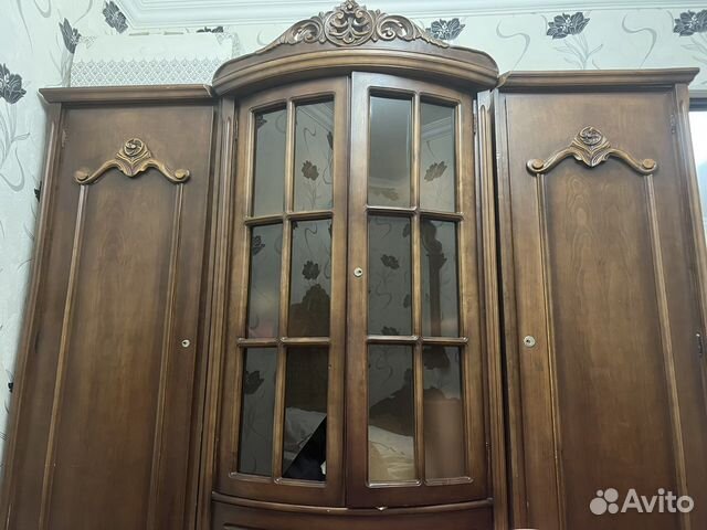 Старинный спальный гарнитур. Производство Иран