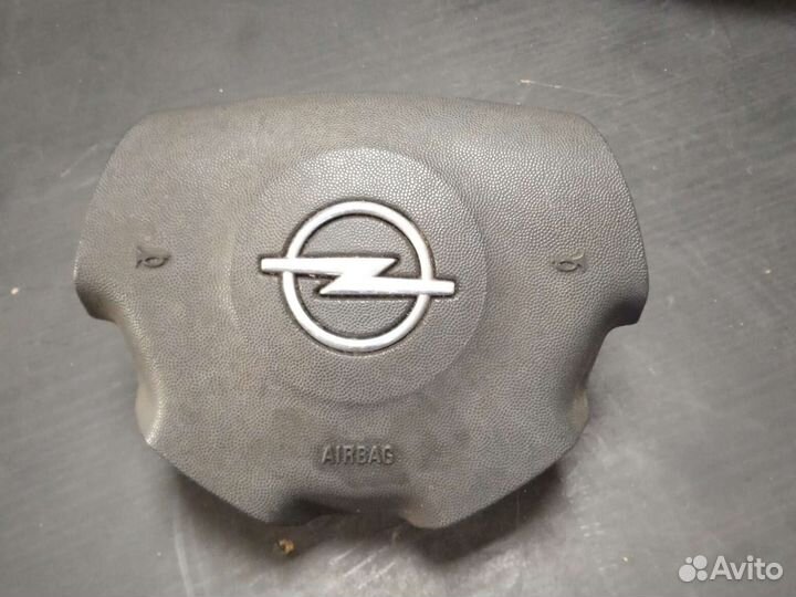 Подушка безопасности в руль Opel Vectra C Signum