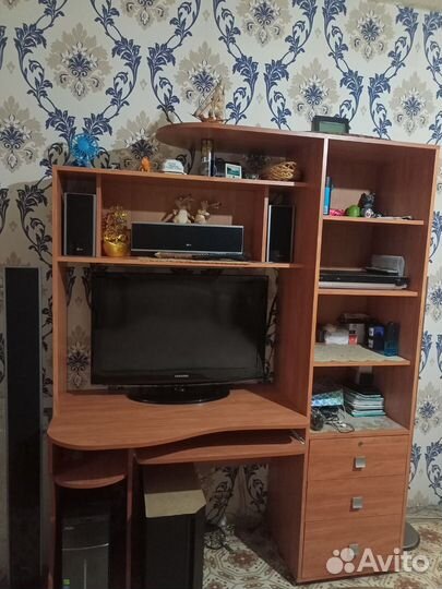 Компьютерный стол